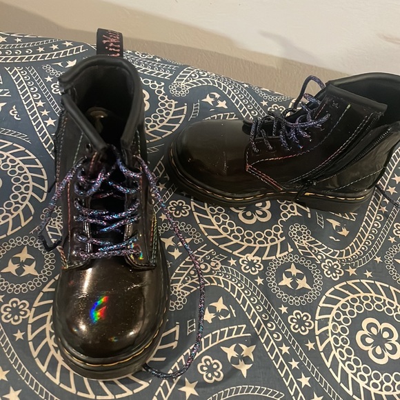 Doc Martens 8C Toddler Boot - Picture 3 of 3